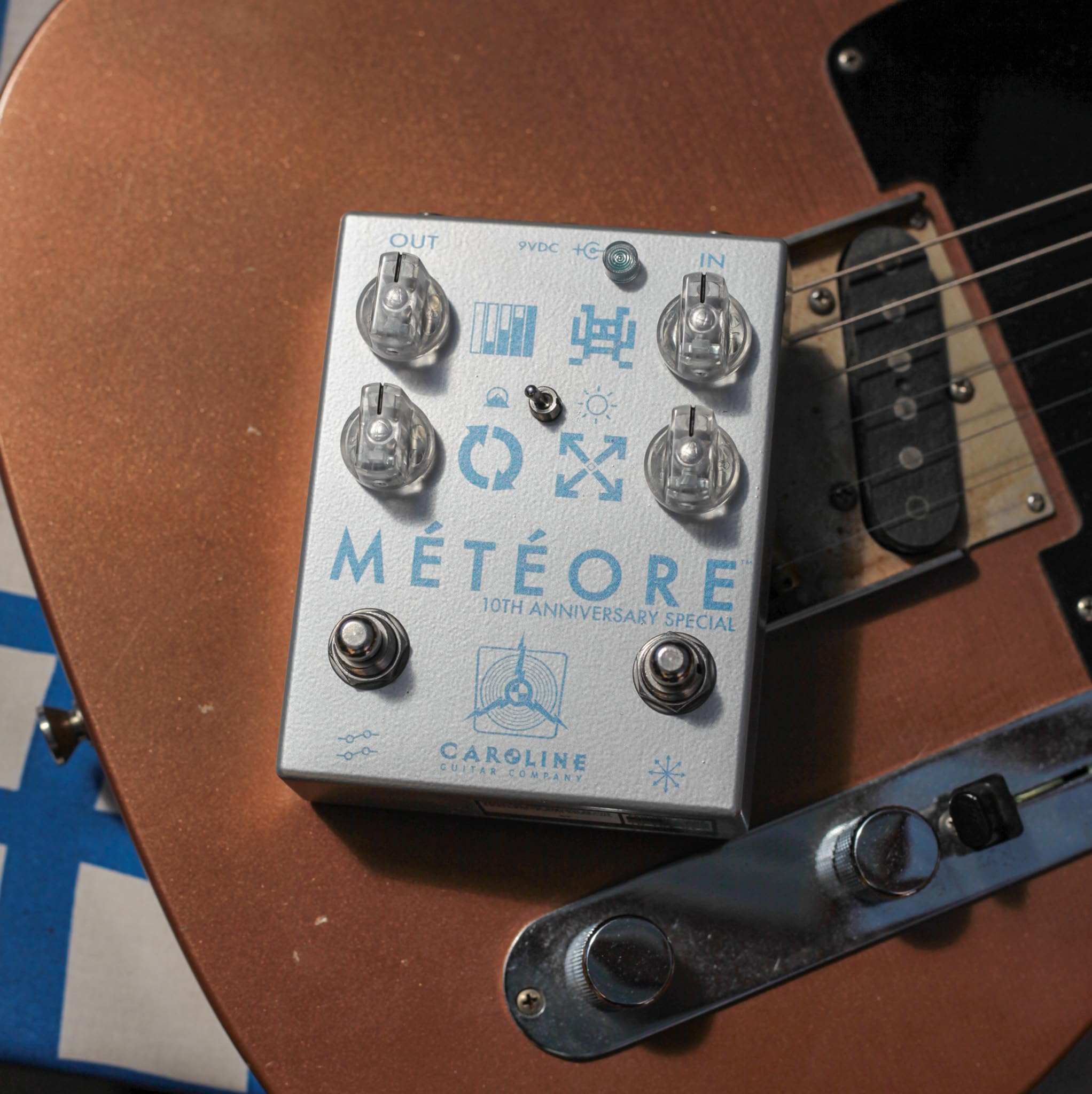 Amazon.com: Caroline Guitar Météore Reverb Guitar Pedal - 10th